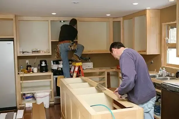 kitchen countertops and cabinets installation in Burlington Ontario